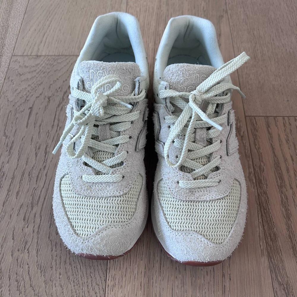 New Balance 574 | Mineral Green | Size 8 | Never Worn - Picture 2 of 9